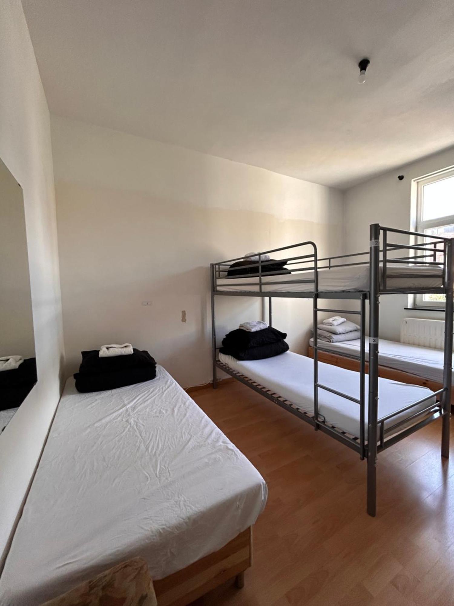 Etterbeek Youth Hostel ブリュッセル エクステリア 写真